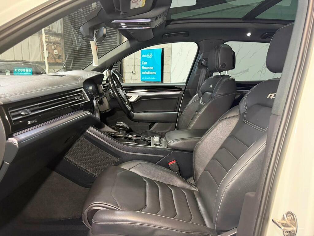 Volkswagen Touareg 3.0 Tdi V6 R-line 4Motion White #17