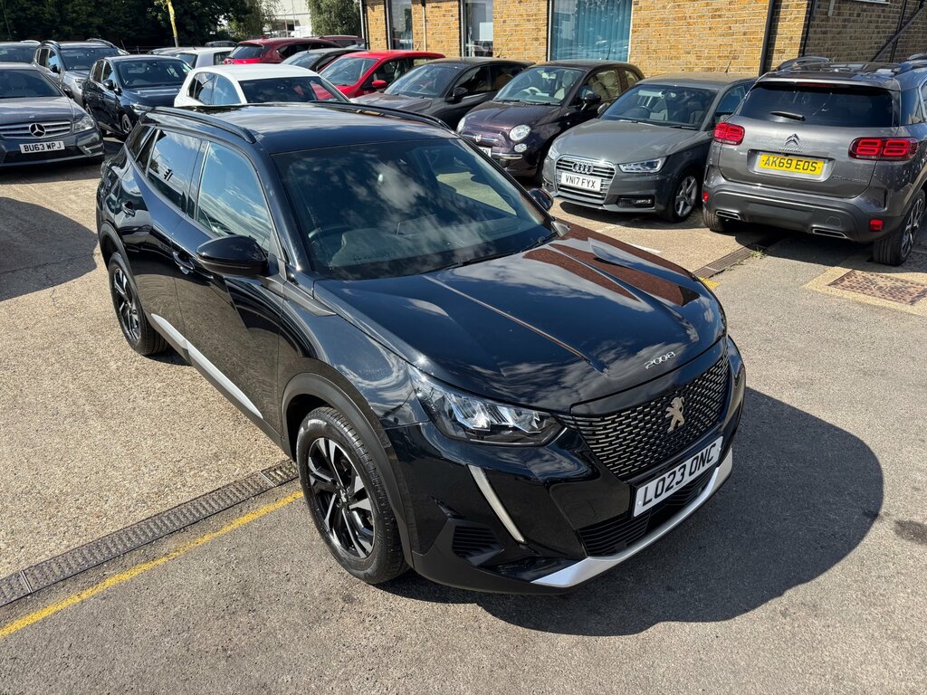 Peugeot 2008 1.2 Puretech Allure Premium Suv Eat E Black
