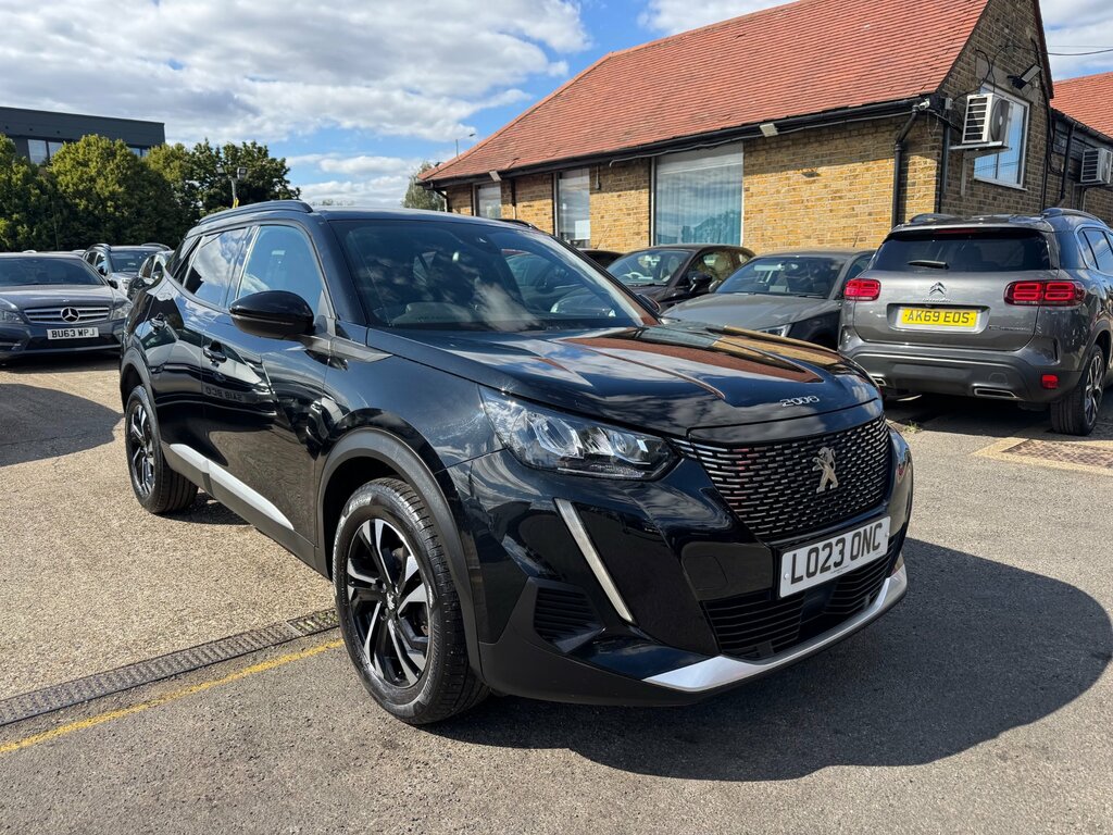 Peugeot 2008 1.2 Puretech Allure Premium Suv Eat E Black #2