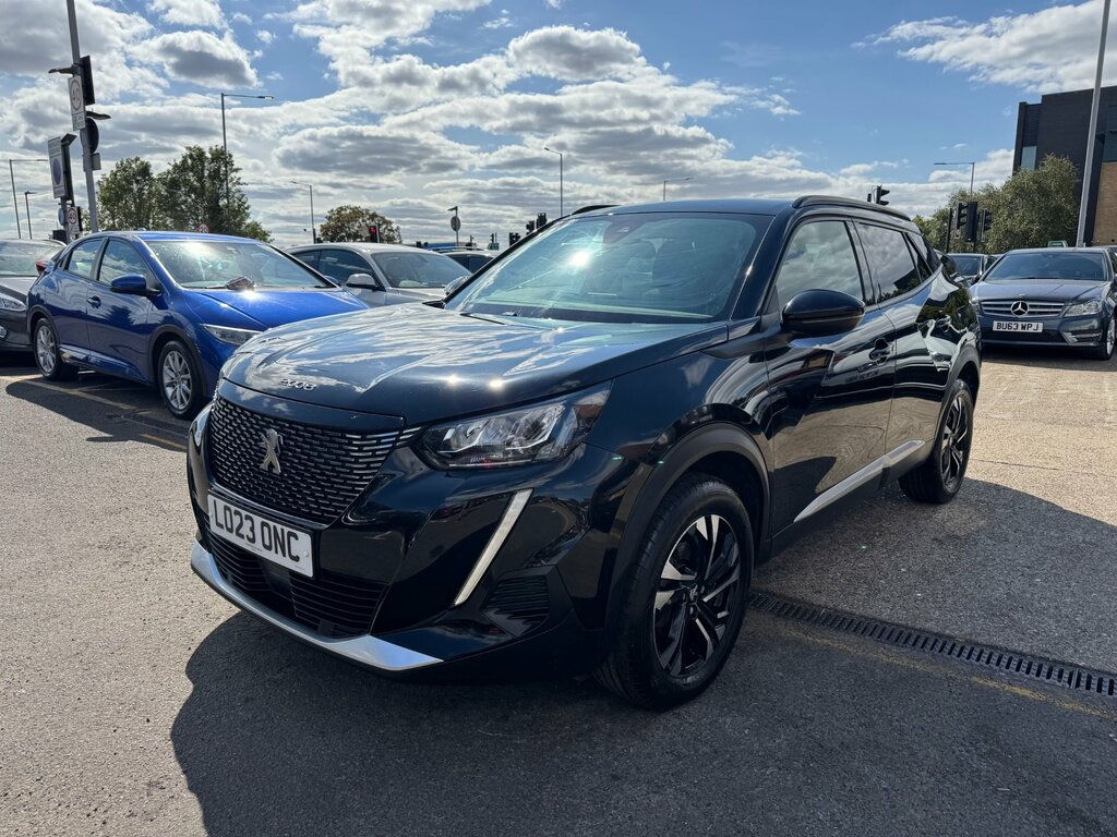 Peugeot 2008 1.2 Puretech Allure Premium Suv Eat E Black #4