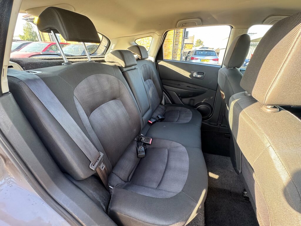 Nissan Qashqai 1.5 Acenta Dci 110 Bhp Grey #24