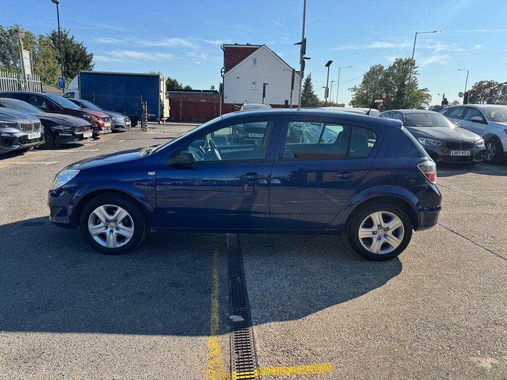 Vauxhall Astra 1.8 Vvt 16V Sri Exterior Pack Sport Hatch Black #14