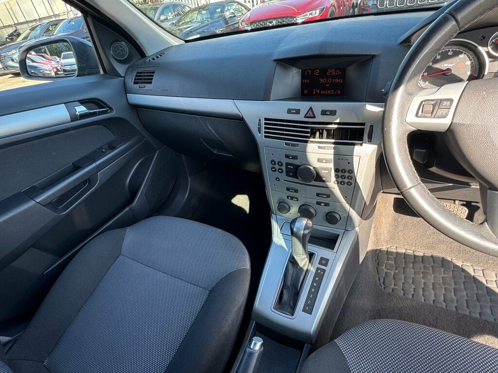 Vauxhall Astra 1.8 Vvt 16V Sri Exterior Pack Sport Hatch Black #26