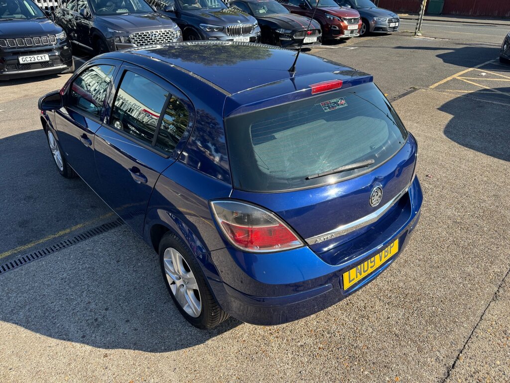 Vauxhall Astra 1.8 Vvt 16V Sri Exterior Pack Sport Hatch Black #8