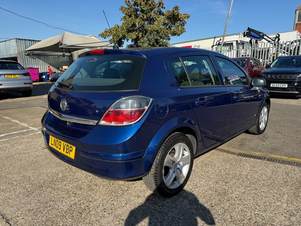 Vauxhall Astra 1.8 Vvt 16V Sri Exterior Pack Sport Hatch Black #13
