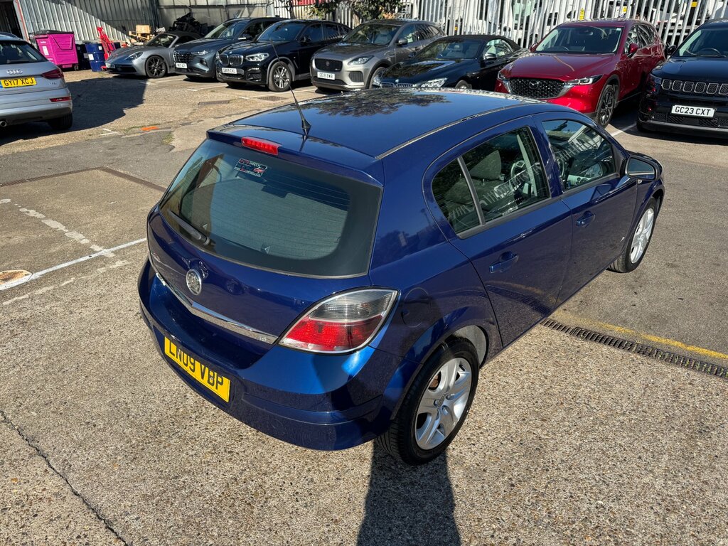 Vauxhall Astra 1.8 Vvt 16V Sri Exterior Pack Sport Hatch Black #12