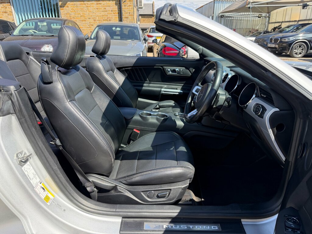 Ford Mustang 2.3T Ecoboost Convertible Euro 6 Black #30