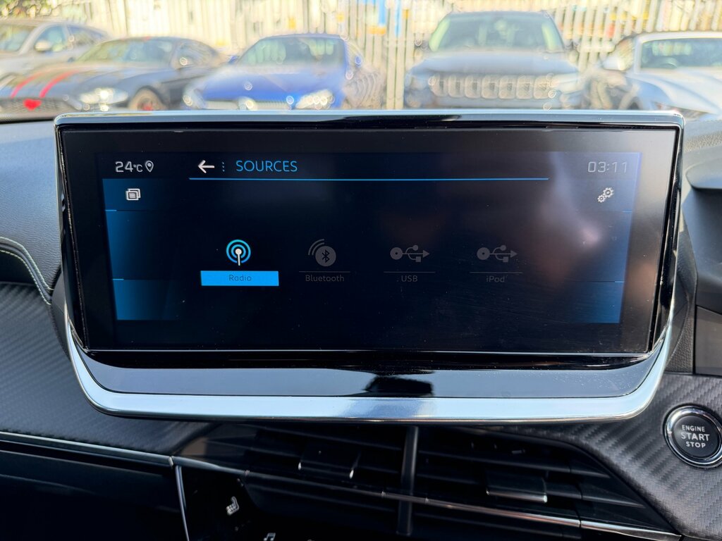 Peugeot 2008 1.2 Puretech Allure Premium Euro 6... Grey #41