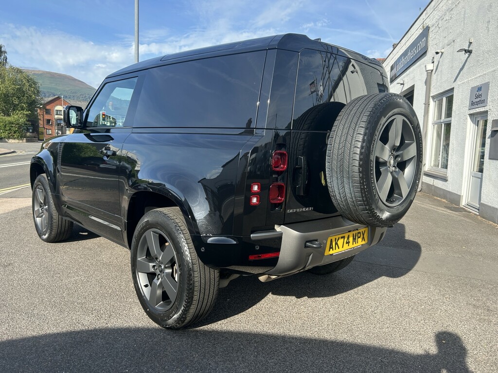 Land Rover Defender 3.0 D250 Hard Top X-dynamic Hse 3 Seat Comm #6