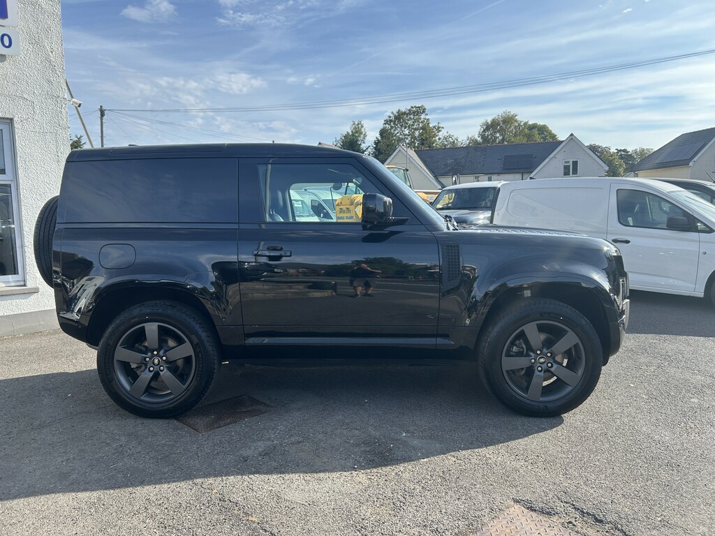 Land Rover Defender 3.0 D250 Hard Top X-dynamic Hse 3 Seat Comm #4