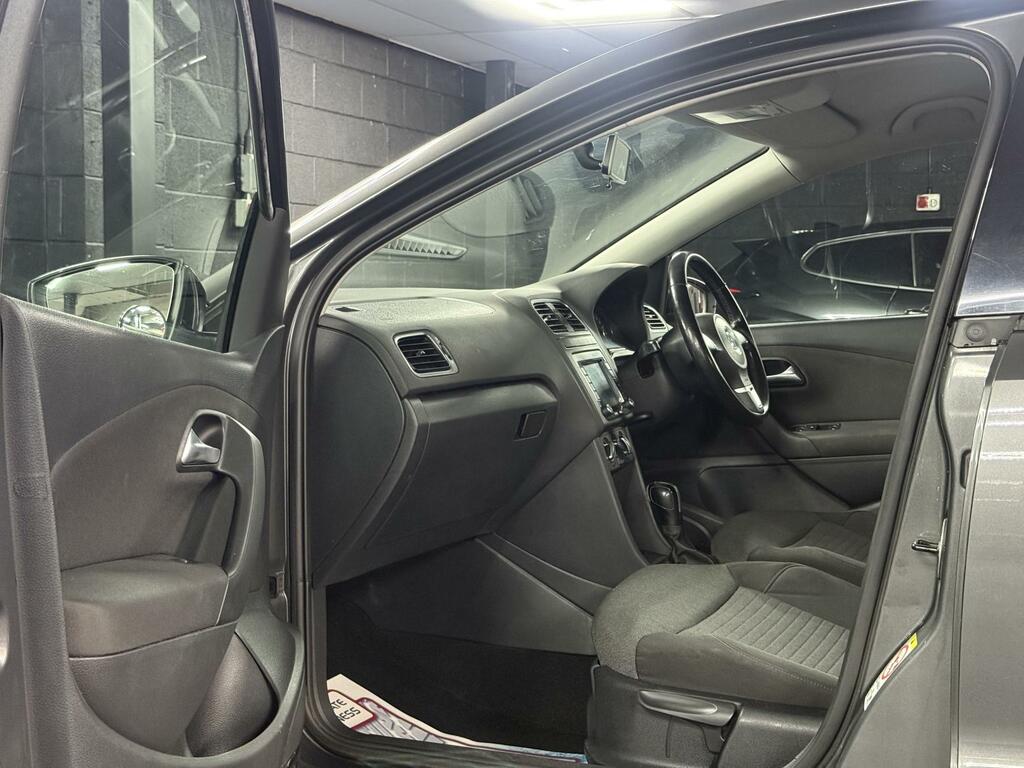 Volkswagen Polo Polo S 60 White #14