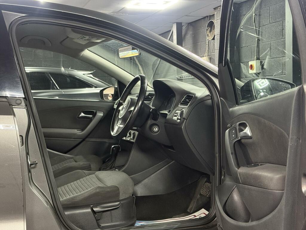 Volkswagen Polo Polo S 60 White #13