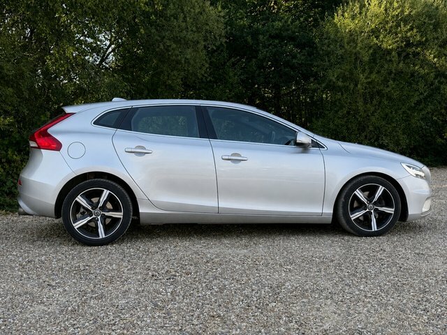 Volvo V40 T2 R-design Hatchback Silver #5