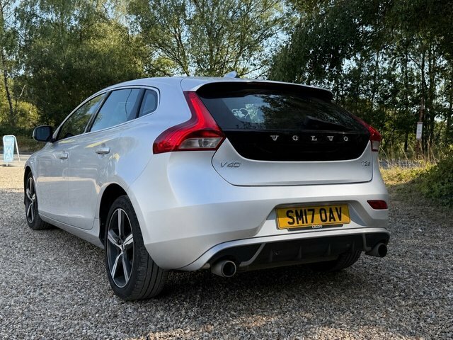 Volvo V40 T2 R-design Hatchback Silver #3