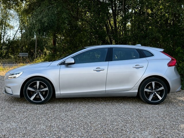 Volvo V40 T2 R-design Hatchback Silver #2