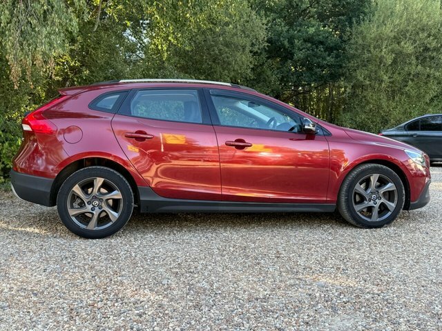Volvo V40 Cross Country D2 Lux Hatchback Red #6