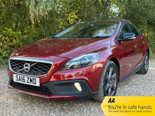 Volvo V40 Cross Country D2 Lux Hatchback Red