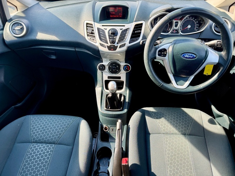Ford Fiesta Zetec Cambeltp Sensfshtwo Keys Silver #2