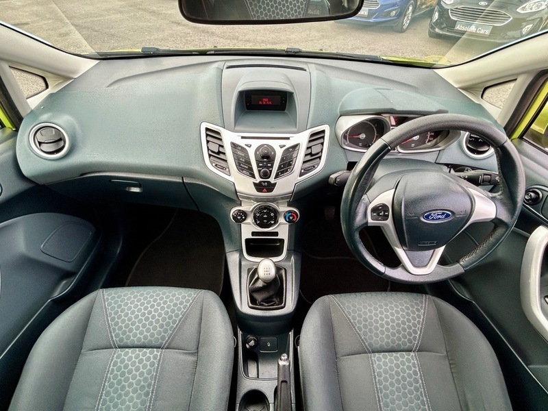 Ford Fiesta Zetec 14 Service Stampstwo Green #2