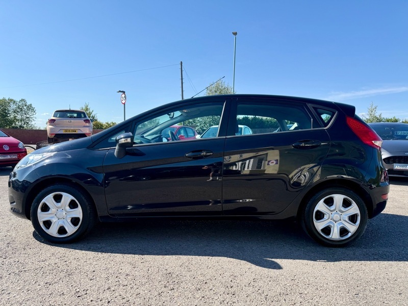 Ford Fiesta Ghia 16V Silver #8
