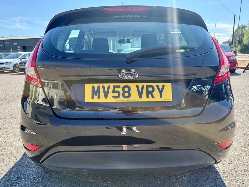 Ford Fiesta Ghia 16V Silver #7