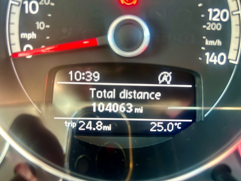 Volkswagen Up Move Up Tech Edition Red #4