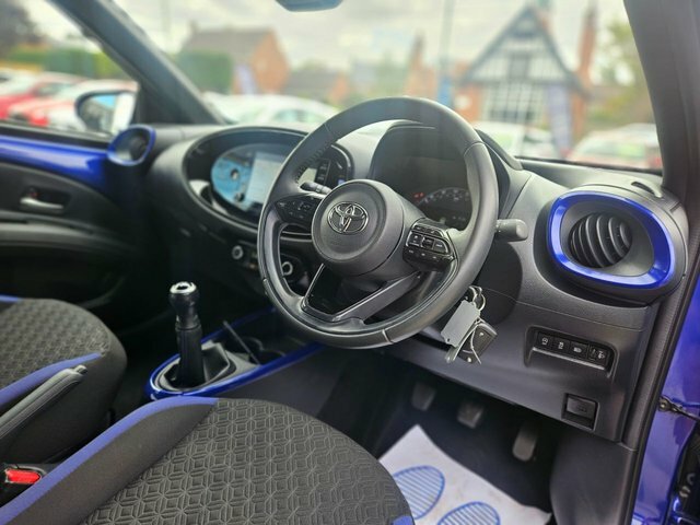 Toyota Aygo X 1.0 Vvt-i Edge Hatchback Euro 6 LV22YZZ Blue #2