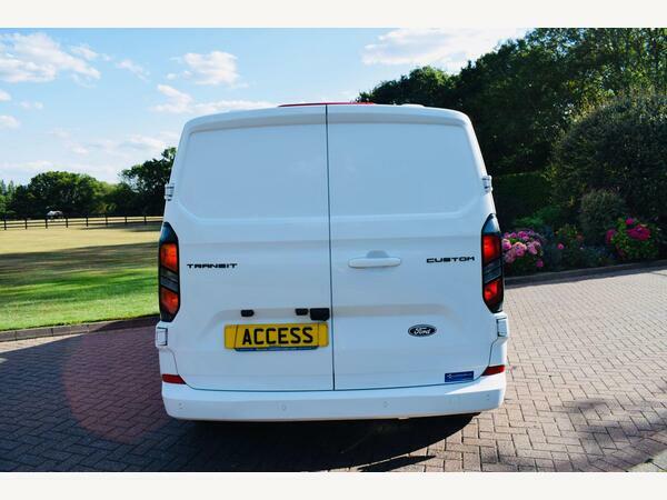 Ford Transit Custom Panel Van 2.0 300 Ecoblue Limited L1 H1 Euro 6 S White #4