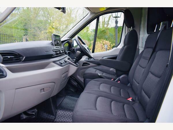 Maxus Deliver 9 Luton 2.0 D20 Twin Curtain Side Rwd L3 #2