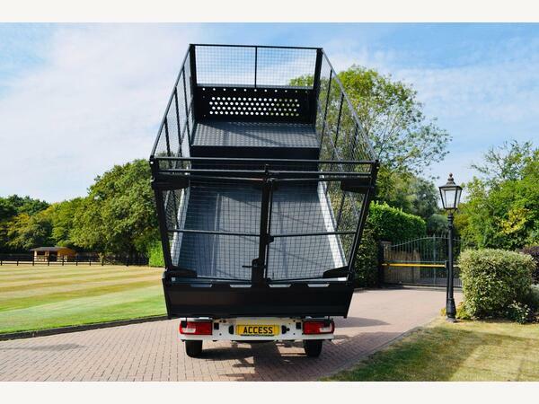 Volkswagen Crafter Tipper 2.0 Tdi Cr35 Cage Tipper With Aircon White #2