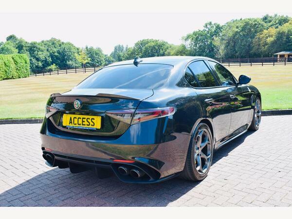Alfa Romeo Giulia Saloon 2.9 V6 Bi-turbo Quadrifoglio Euro 6 S Black #5