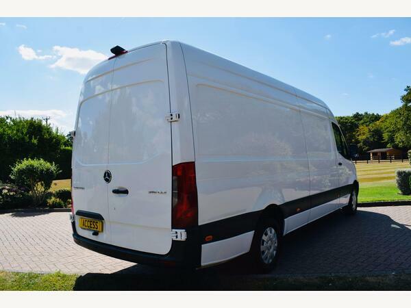 Mercedes-Benz Sprinter 2.0 315Cdi Lwb 3.5T. 5M. Luton Tail Lift New Body White #7
