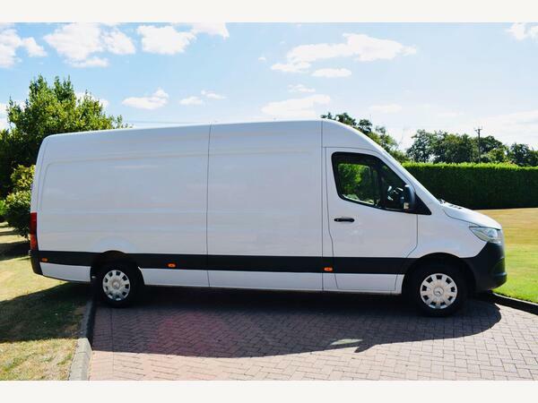 Mercedes-Benz Sprinter 2.0 315Cdi Lwb 3.5T. 5M. Luton Tail Lift New Body White #8