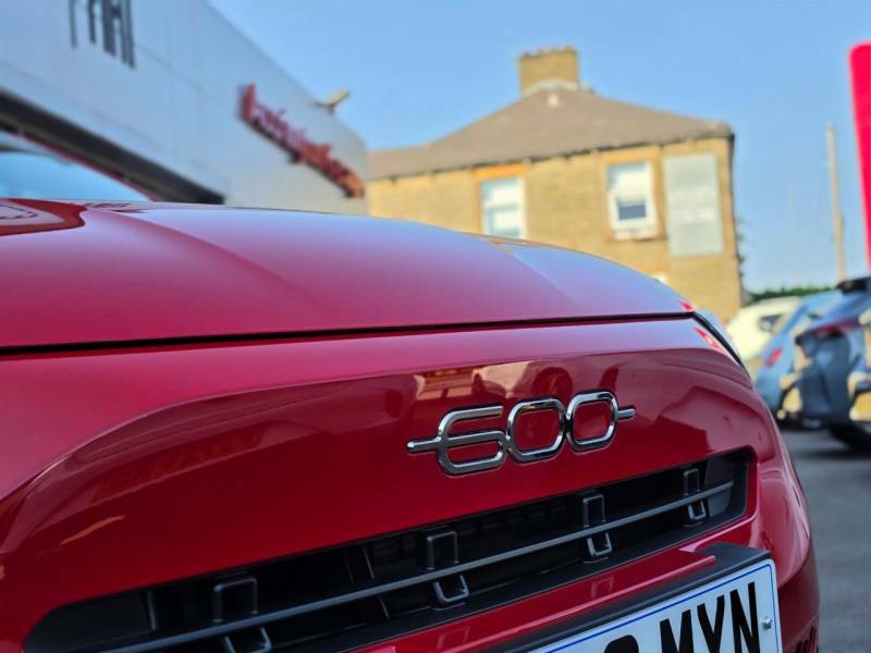 Fiat 600 1.2 Hybrid 48V 136 Icon Edct-6 Red #3