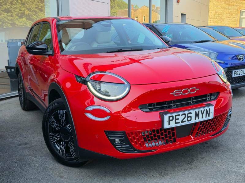 Fiat 600 1.2 Hybrid 48V 136 Icon Edct-6 Red