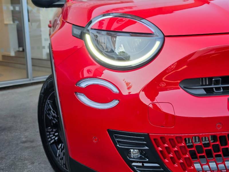Fiat 600 1.2 Hybrid 48V 136 Icon Edct-6 Red #4