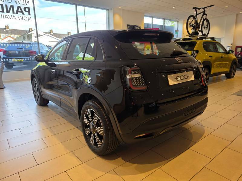 Fiat 600 1.2 Hybrid 48V Icon Edct-6 Black #5