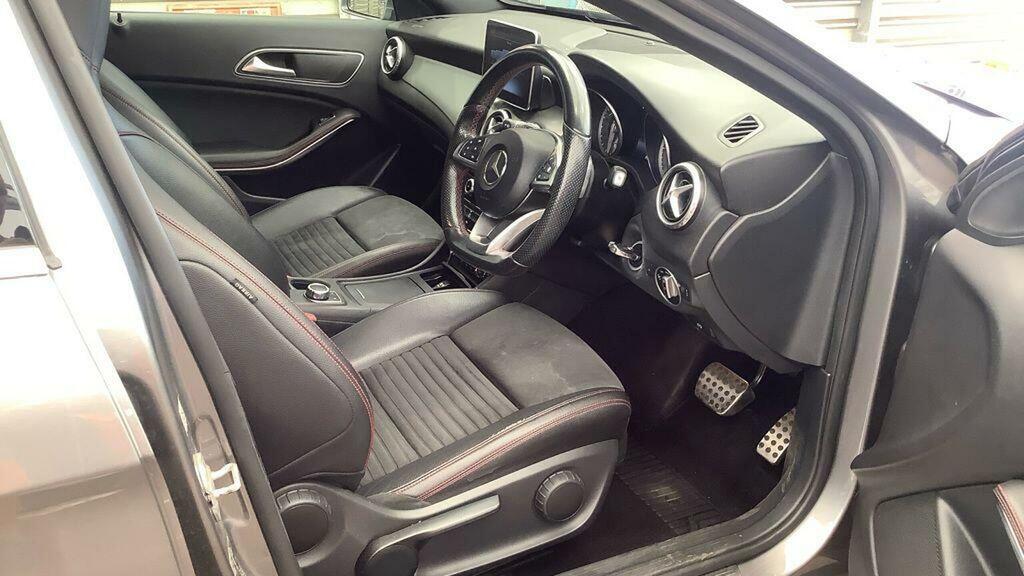 Mercedes-Benz GLA Class 220D Amg Line Executive Suv 7G-dct 4M Black #9