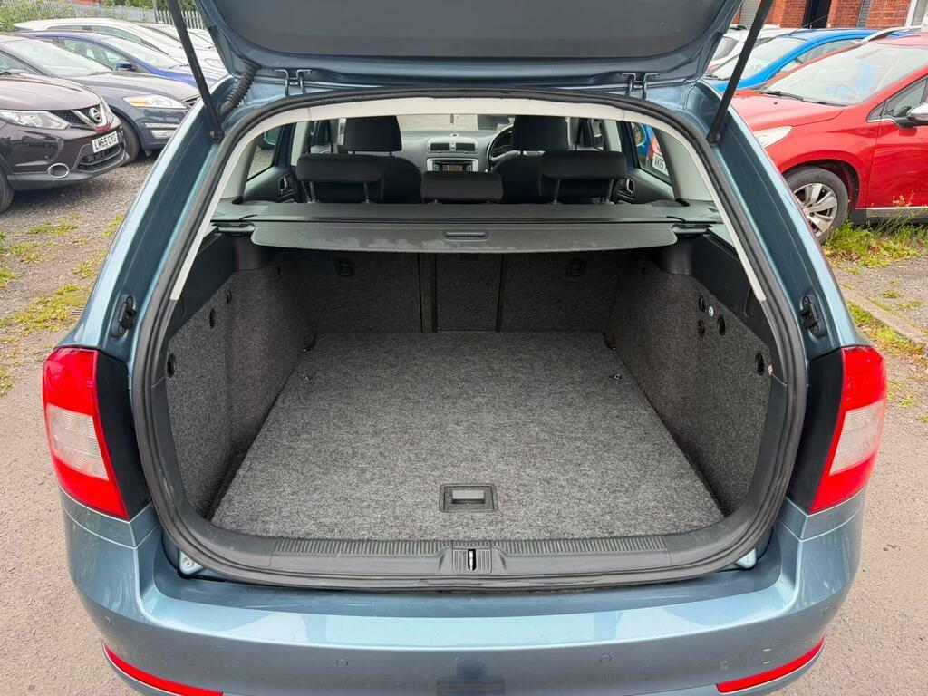 Skoda Octavia Hatchback 1.8 Tsi Elegance Euro 5 201161 Grey #14