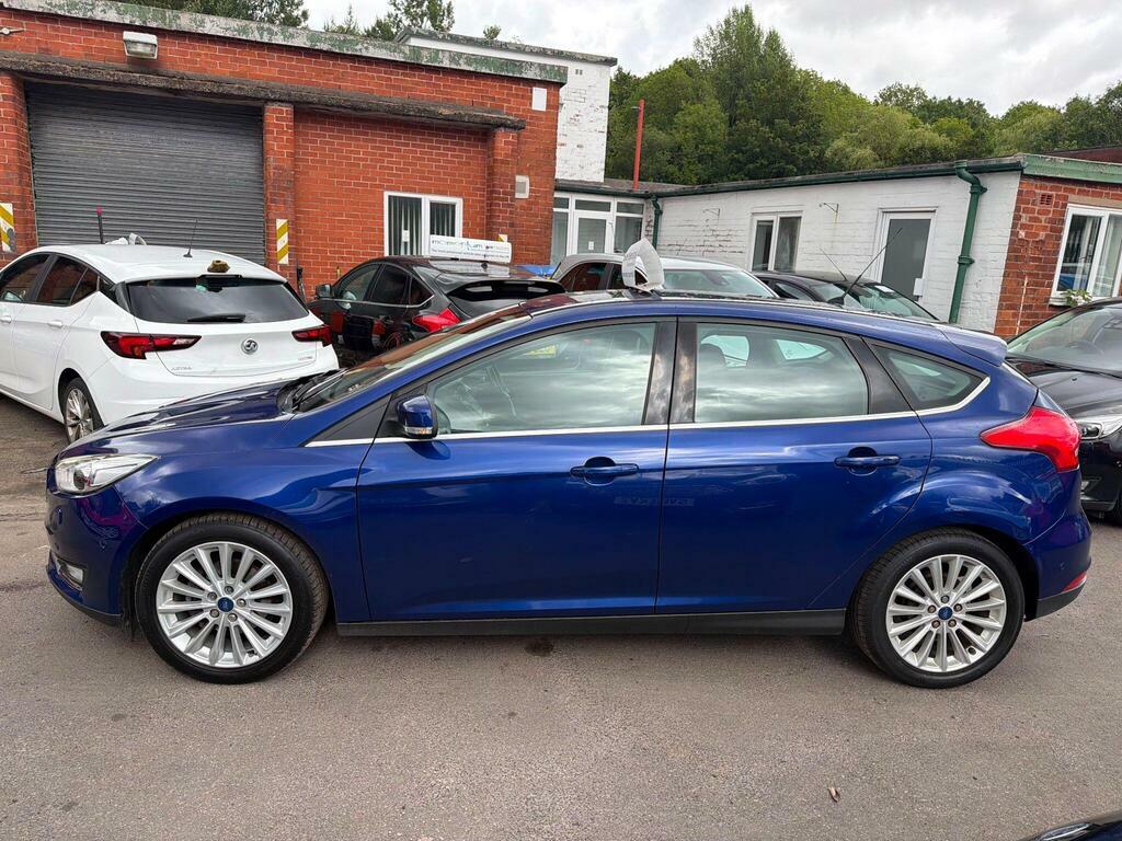 Ford Focus Zetec Tdci Big Wheels And Privacy Glass Really S Red #13