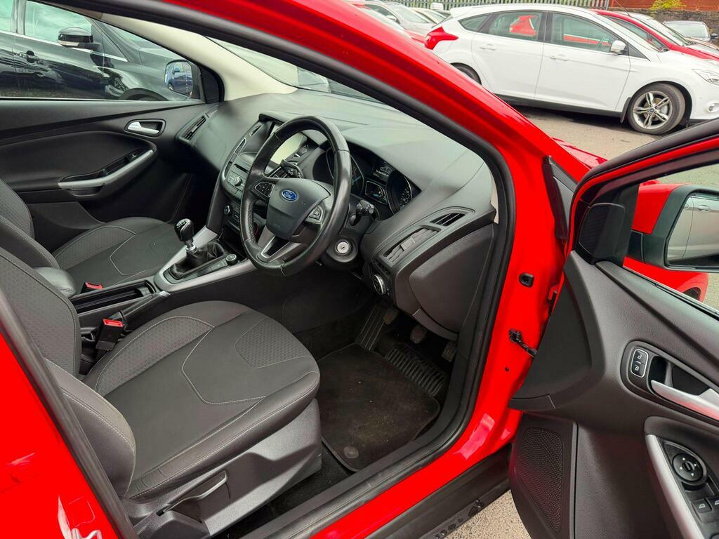 Ford Focus 1.0T Ecoboost Titanium Euro 6 S S Red #5
