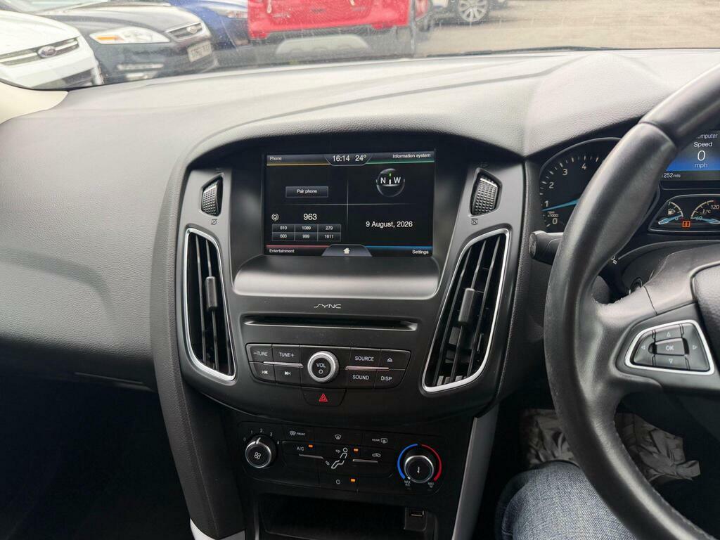 Ford Focus 2016 1.0T Ecoboost Titanium Estate Manu Blue #9
