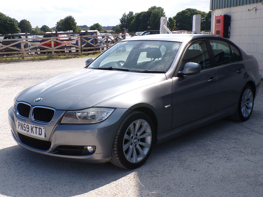 BMW 3 Series 318I Se Grey #4