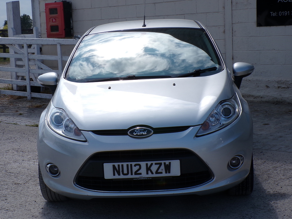 Ford Fiesta Zetec Silver #3