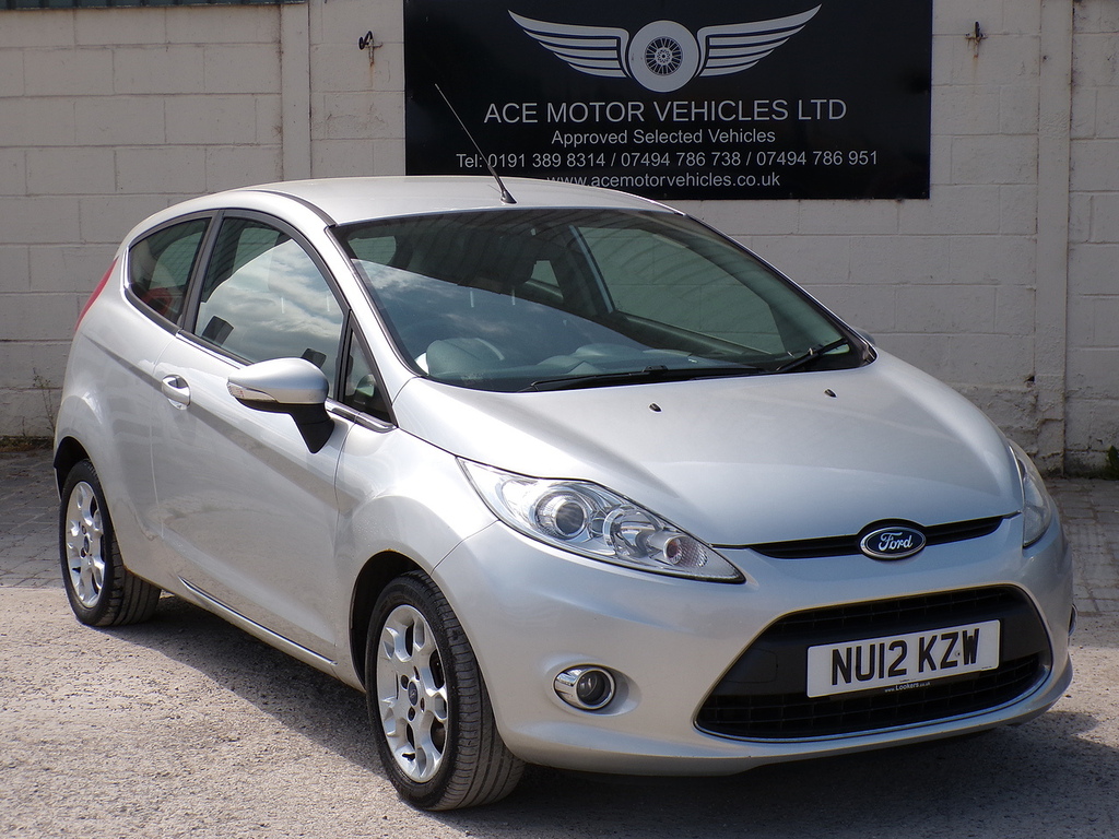 Ford Fiesta Zetec Silver