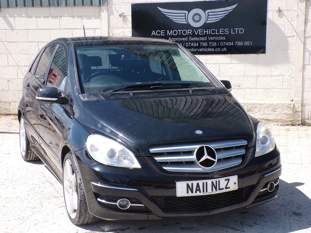 Mercedes-Benz B Class B180 Cdi Se Black #2