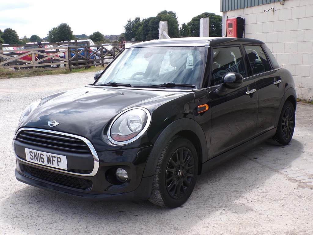 Mini Hatch One Black #5
