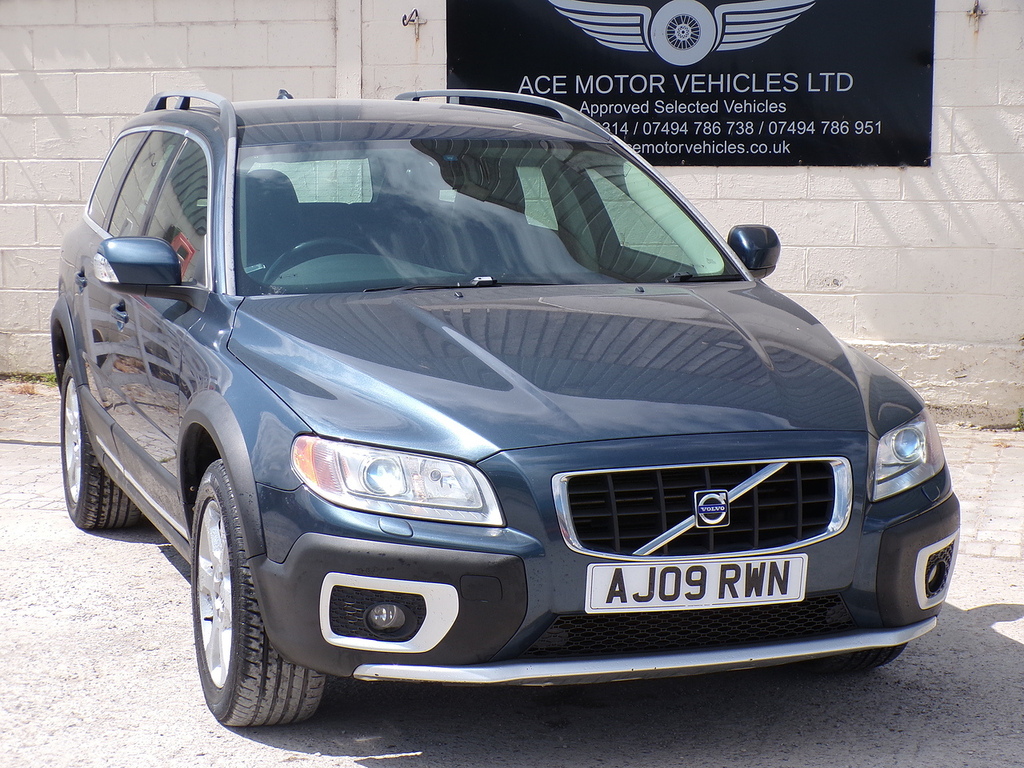 Volvo XC70 D5 Se Lux Blue #2