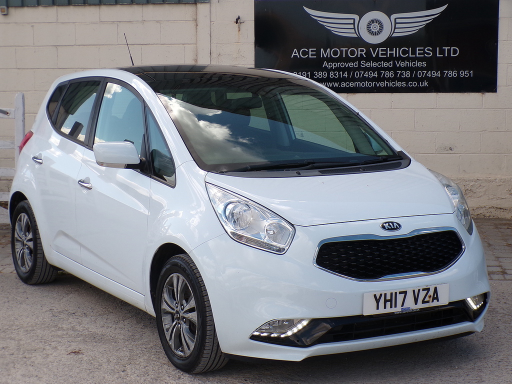 Kia Venga 4 White
