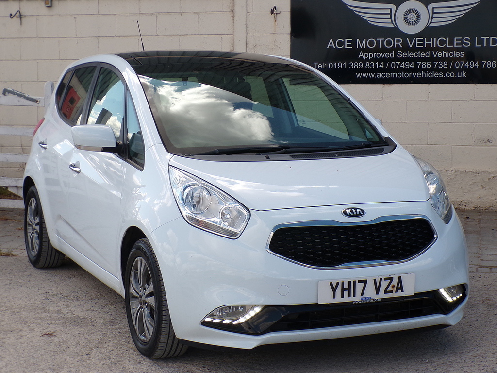 Kia Venga 4 White #2
